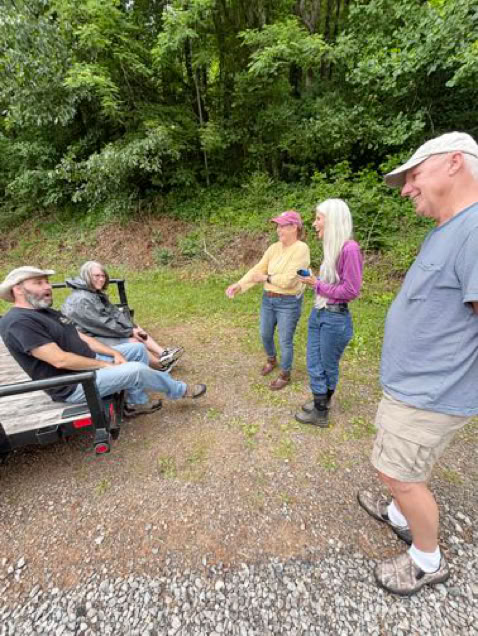 Haywood County beeks dicsussing honey bees with Wilson County beekeepers.